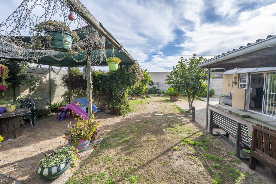 3 Bedroom Property for Sale in Ruyterwacht Western Cape